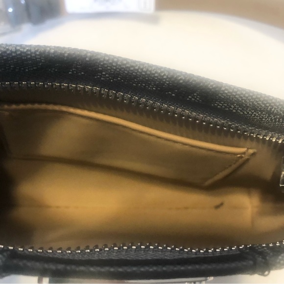 Michael Kors Belt Bag - (NWT) size S/M - Picture 6 of 9